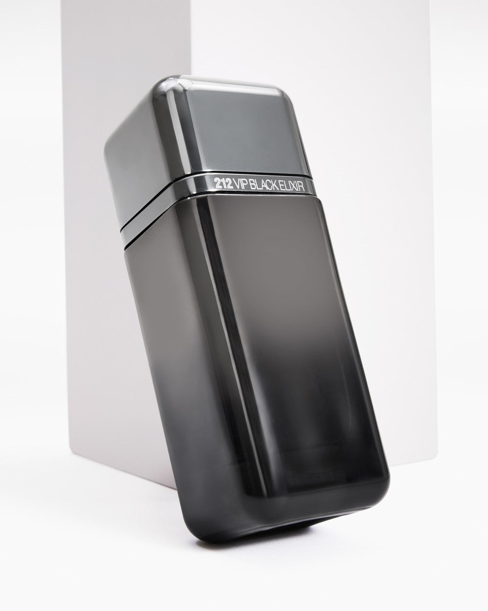 212 VIP Black Elixir Carolina Herrera for men